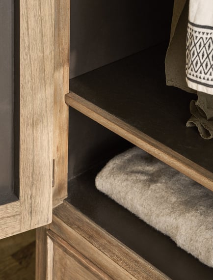 Chesterton Double Wardrobe Natural top detail